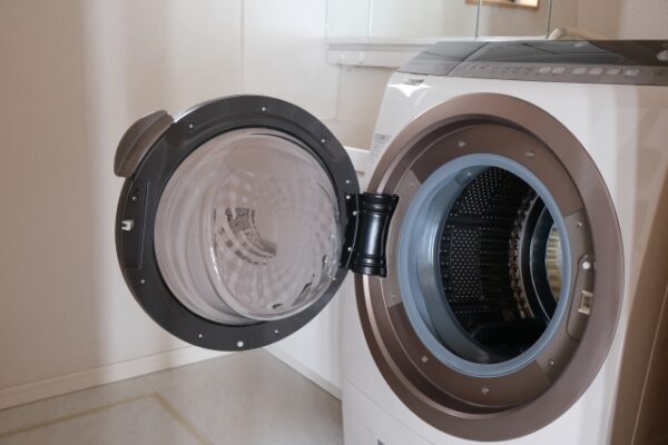 ドラム式洗濯機からの水漏れ！～応急処置の方法と原因の調べ方～ (3)
