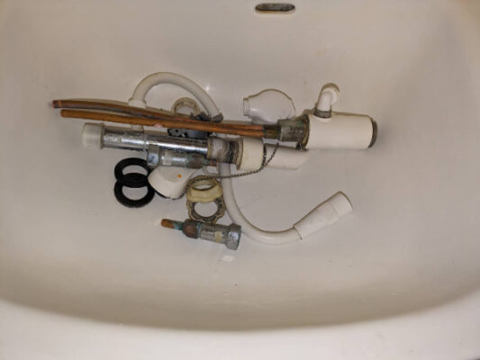 洗面台洗髪シャワー水栓交換(1)