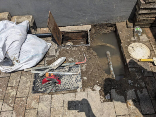 市川市_地中給水管漏水_施工前