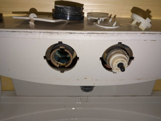 船橋市_埋込サーモ温調バルブ撤去後