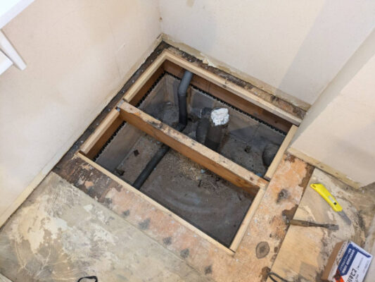 千葉市トイレクッションフロア交換中下地2