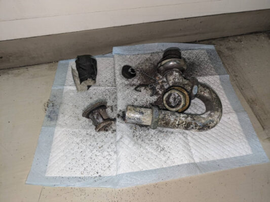 船橋市トイレ洗面_トラップ交換前