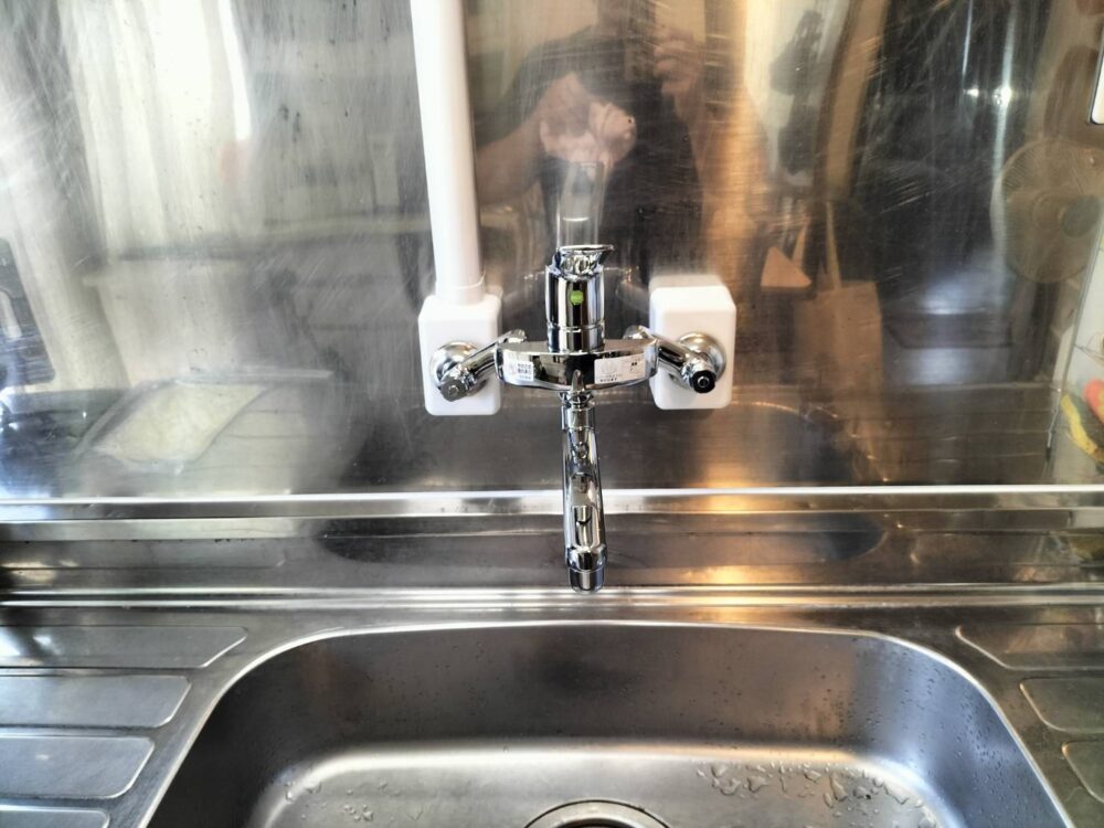 江戸川区春江町キッチン2ハンドル水栓からシングルレバー水栓へ交換-施工後