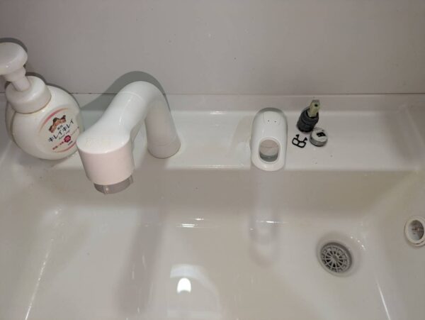 八千代市ゆりのき台洗髪シャワー水栓-シングルバブル交換-施工後