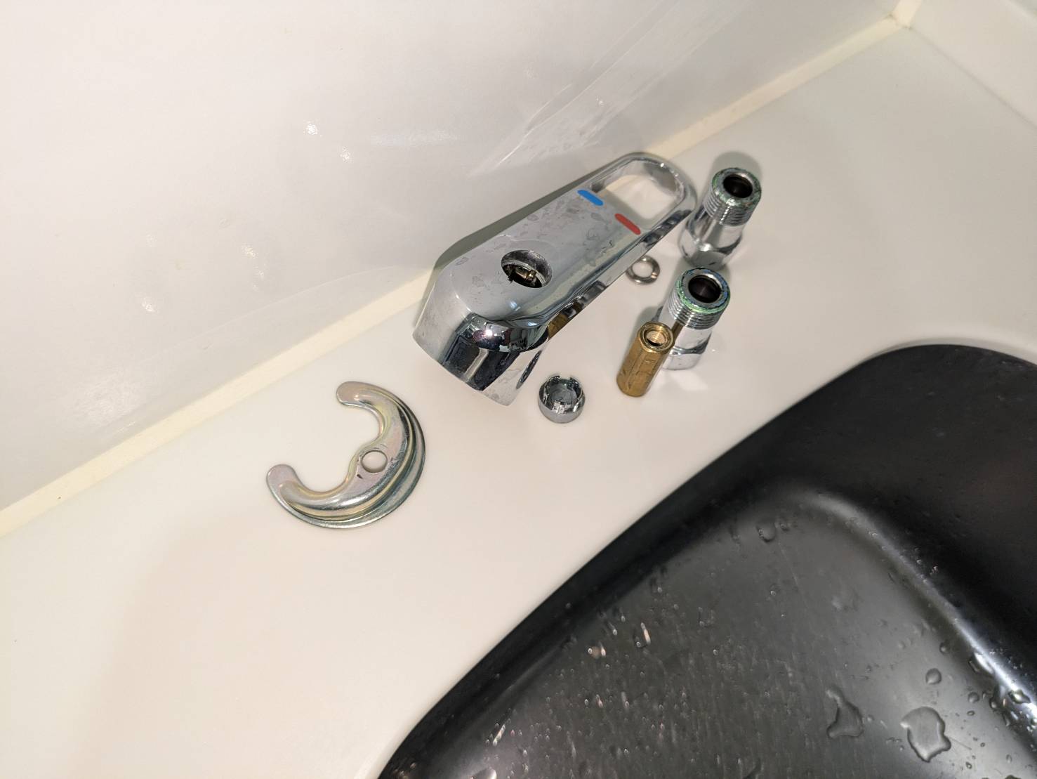 千葉市中央区中央-台所シングルレバー交換-施工中2