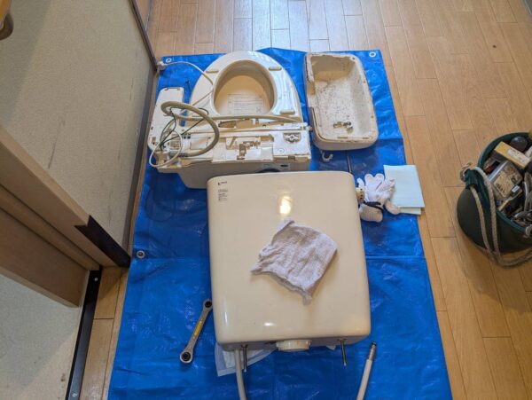 千葉市中央区都町 -便器に尿トイパッド落下流してしまう-便器脱着取り出し-取り外し