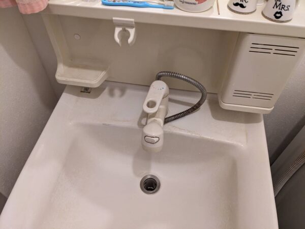 八千代市-洗面水栓ハンドル割れ修繕-施工前