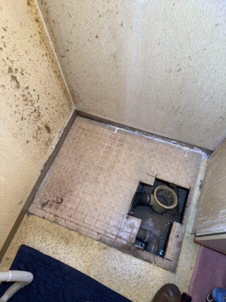江戸川区瑞江-防水パン交換-施工中